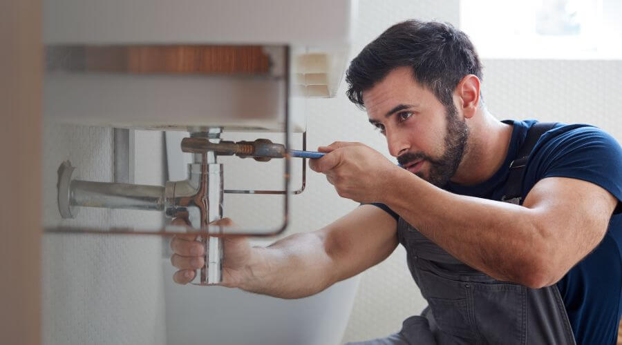 Sink pipe leak repair in Truchas, NM